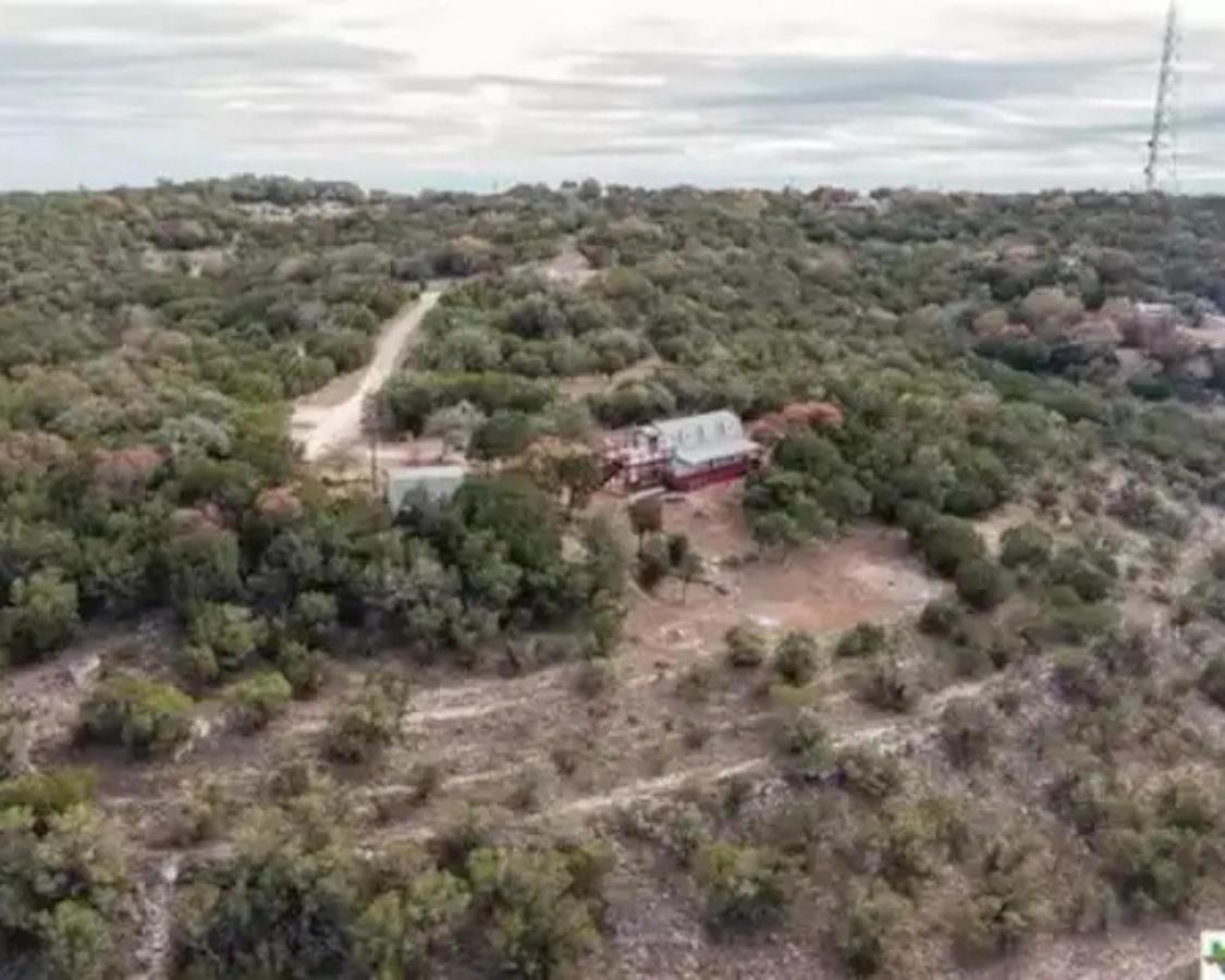 Entire 2Br 2Ba Hilltop View Home Sleeps 7 Pets 4 Acres Jacuzzi Central Ac Kingbeds Free Wifi-Parking Kitchen Washerdryer Starry Terrace Two Sunset Dining Patios Grill Stovetop Oven Fridge Onsitewoodedhiking Wildlife Coveredpatio4Pets & Birds Singing! Marble Falls Exterior foto