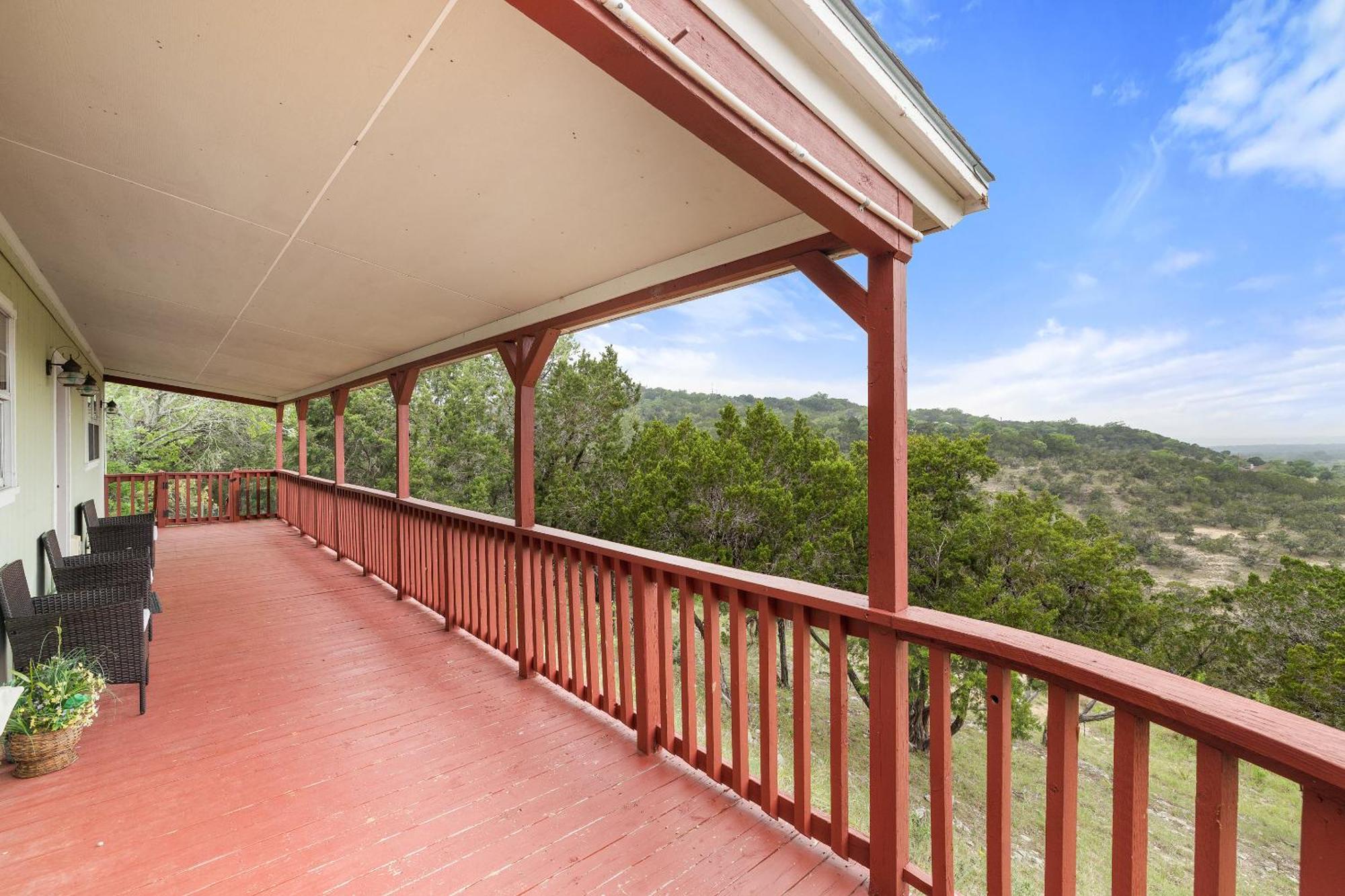 Entire 2Br 2Ba Hilltop View Home Sleeps 7 Pets 4 Acres Jacuzzi Central Ac Kingbeds Free Wifi-Parking Kitchen Washerdryer Starry Terrace Two Sunset Dining Patios Grill Stovetop Oven Fridge Onsitewoodedhiking Wildlife Coveredpatio4Pets & Birds Singing! Marble Falls Exterior foto